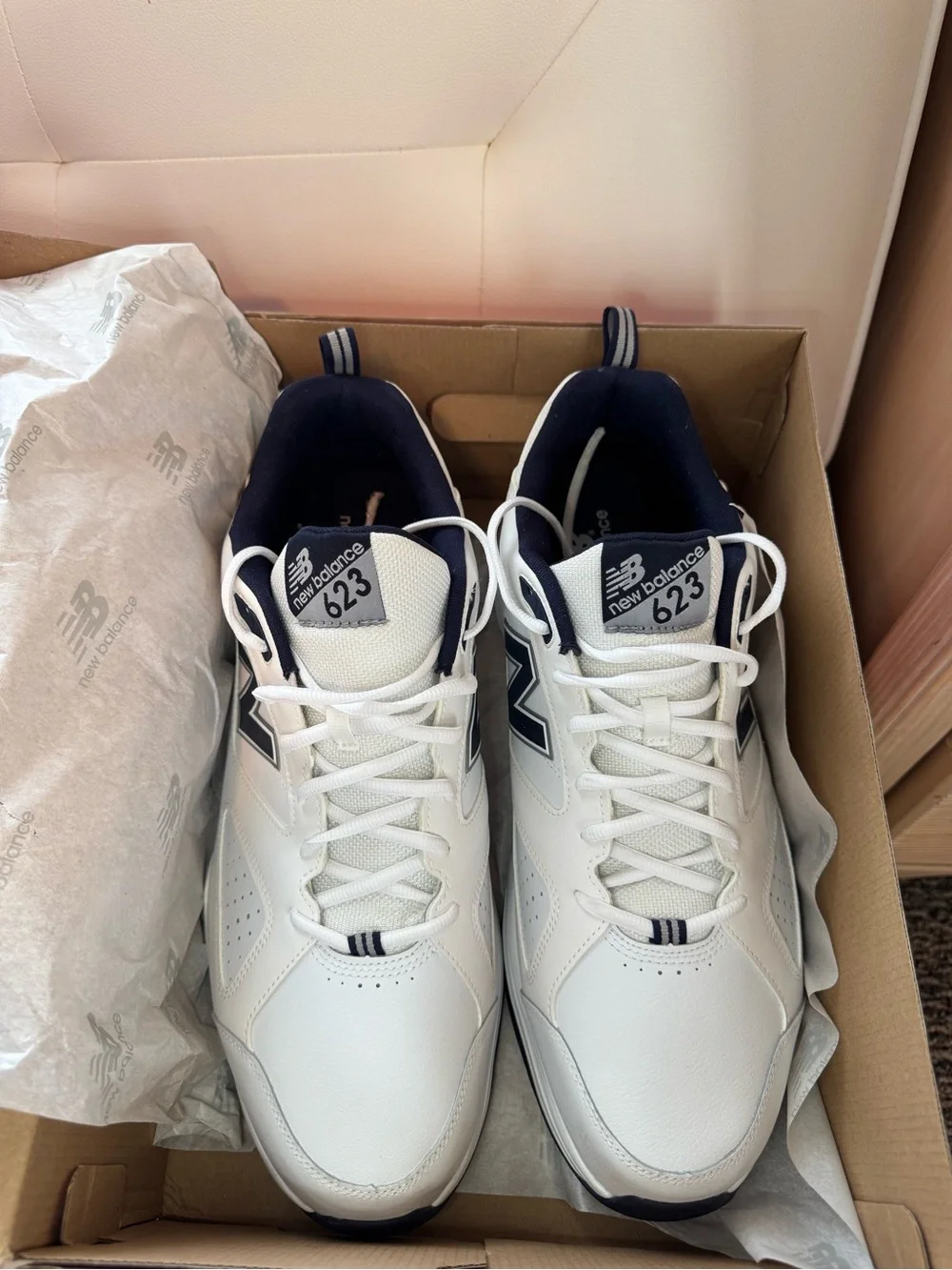 New Balance Men's White and Navy 623 Athletic Sneakers. Size 17